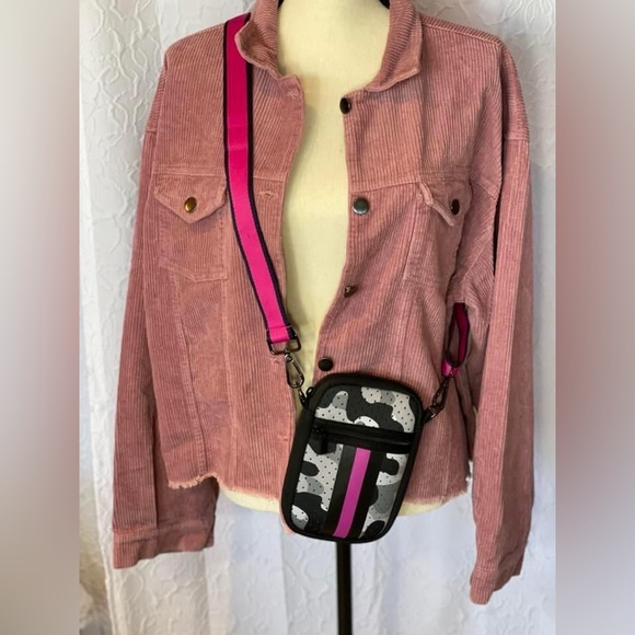 NWT Neoprene Crossbody - Picture 2 of 2